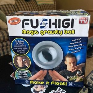Fushigi magic anti gravity ball